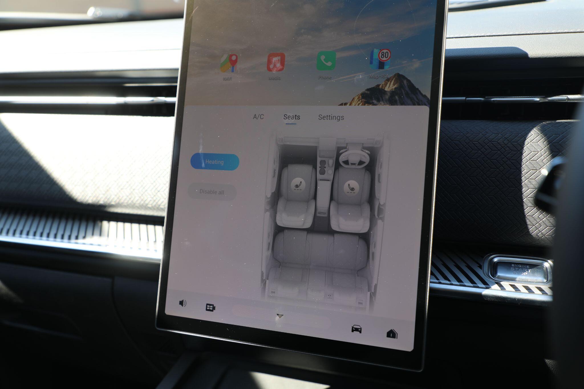 Large vehicle image